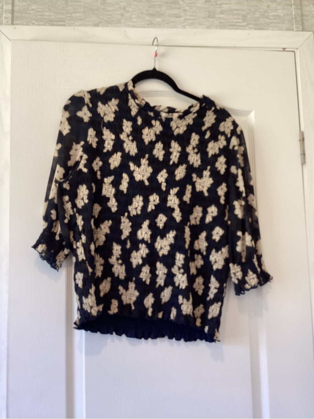 Time and Tru Black Floral Smocked Blouse 3XL EUC